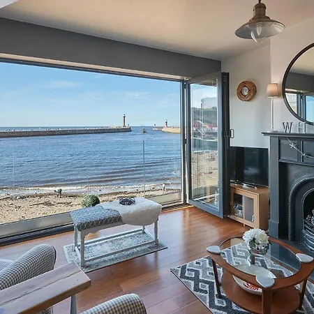 Holiday home Host & - No 3 Sandside Whitby