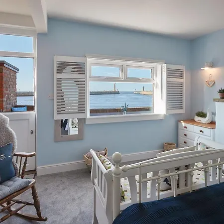 Holiday home Host & - No 3 Sandside *