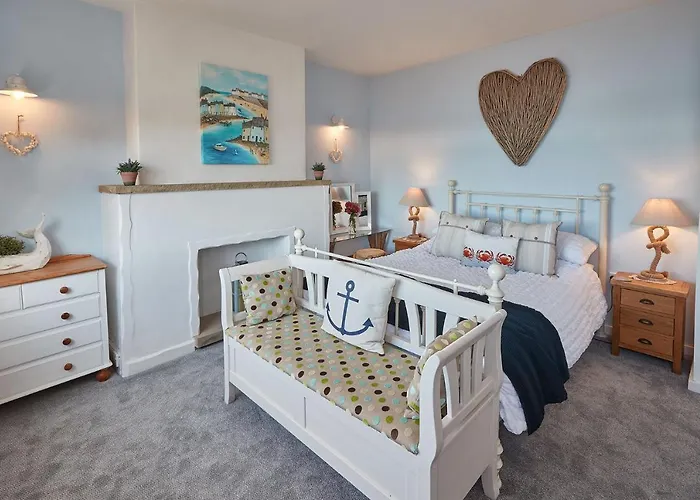 Host & - No 3 Sandside Whitby