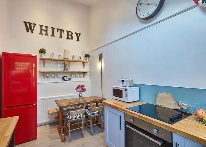 Holiday home Host & - No 3 Sandside